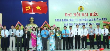 Ông Đoàn Kim Chung giữ chức Chủ tịch Công đoàn Cao su Tân Biên